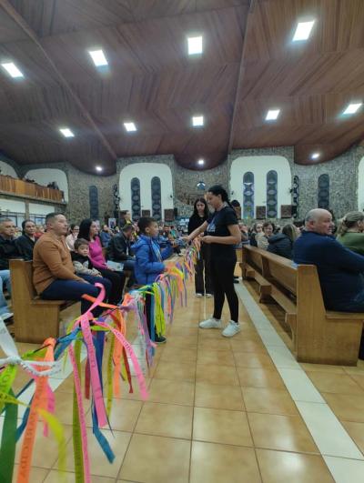 Abertura das Novenas reúne centenas de fiéis em Laranjeiras do Sul Celebração marca o início da preparação para a Festa em honra a Nossa Senhora Aparecida